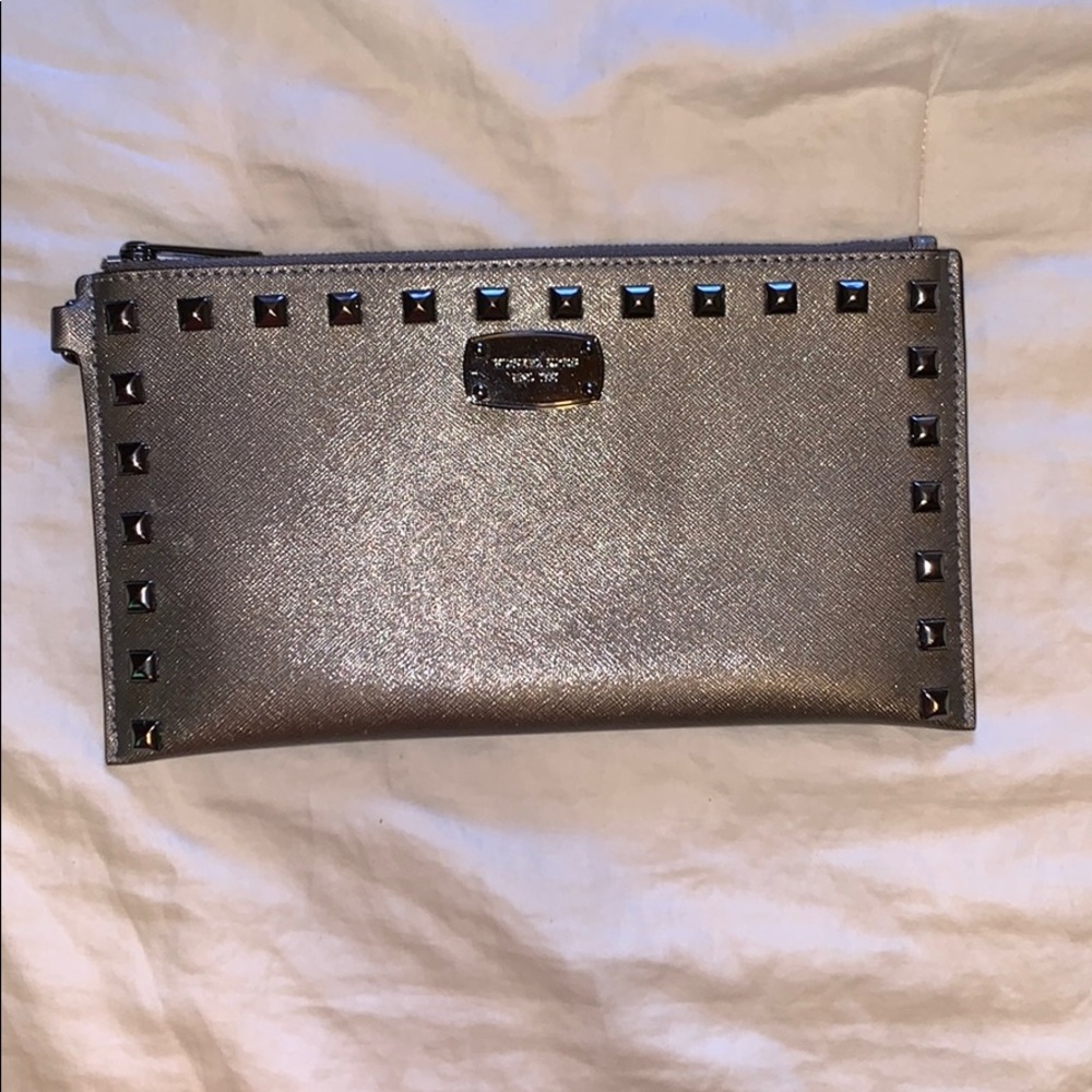 MICHAEL KORS CLUTCH WITH STUDS